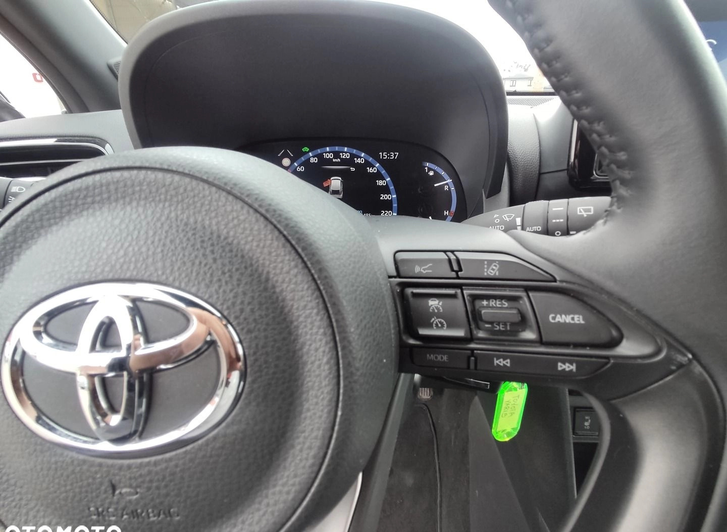 Toyota Yaris Cross cena 122900 przebieg: 15485, rok produkcji 2023 z Nowe Brzesko małe 254